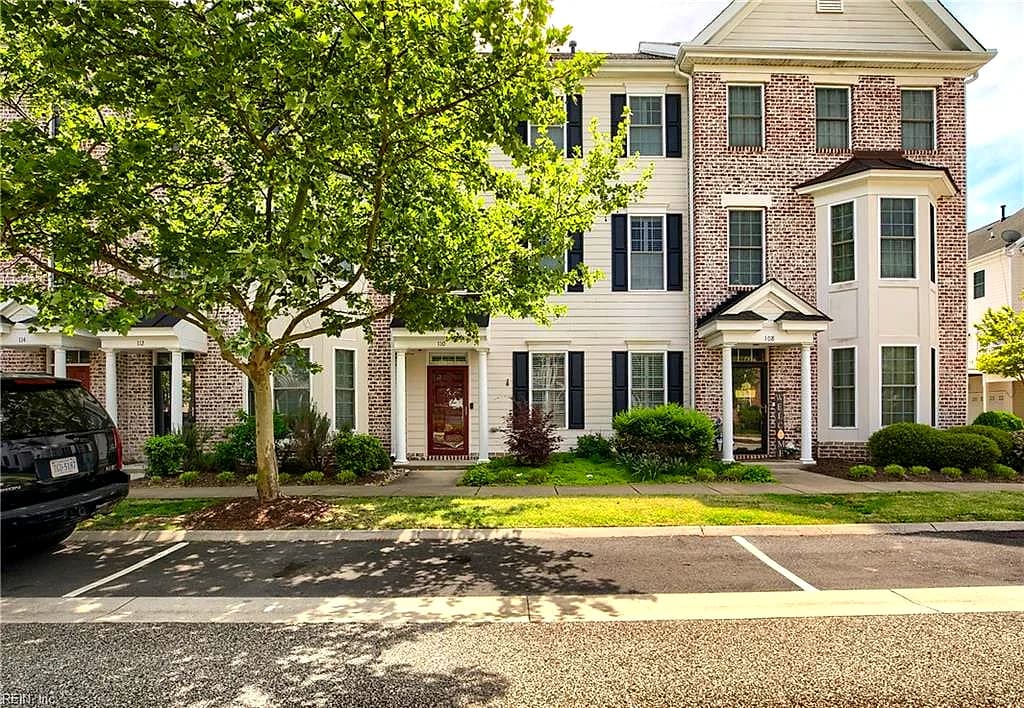 110 Peyton Randolph DR, YORKTOWN VA 23692 - Main photo