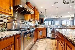 757 Charthouse CIR, HAMPTON VA 23664 - Main photo
