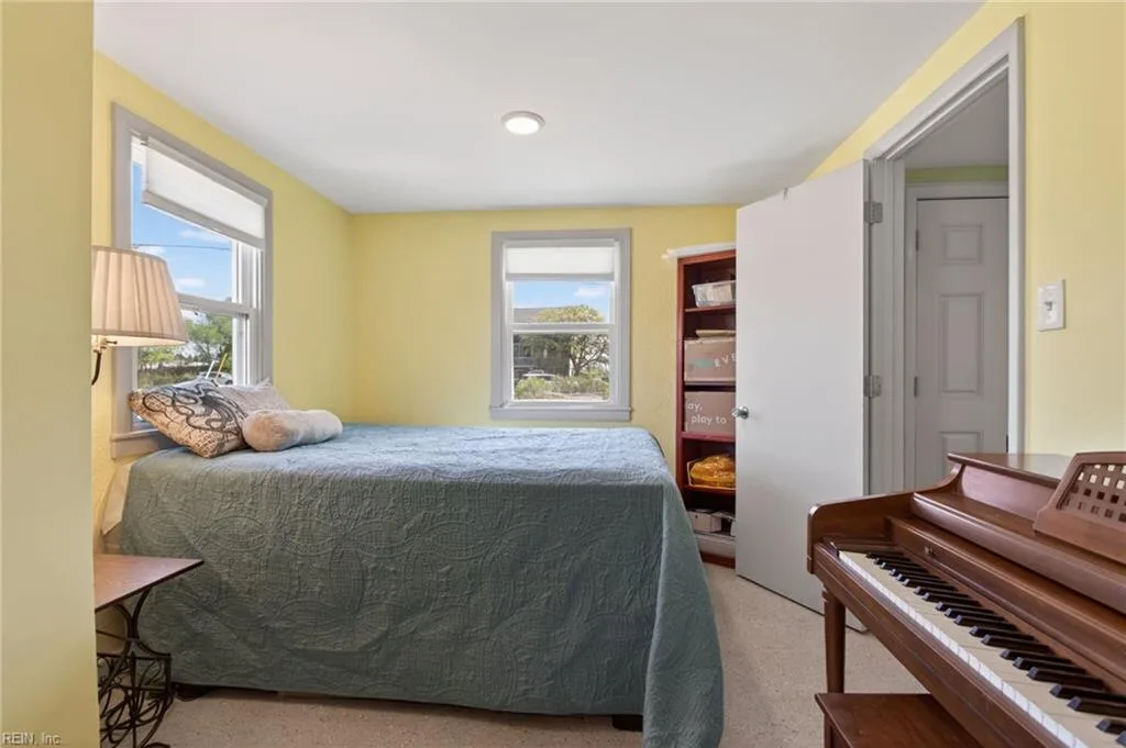 1309 Dandy Loop RD, YORKTOWN VA 23692 - Photo 5