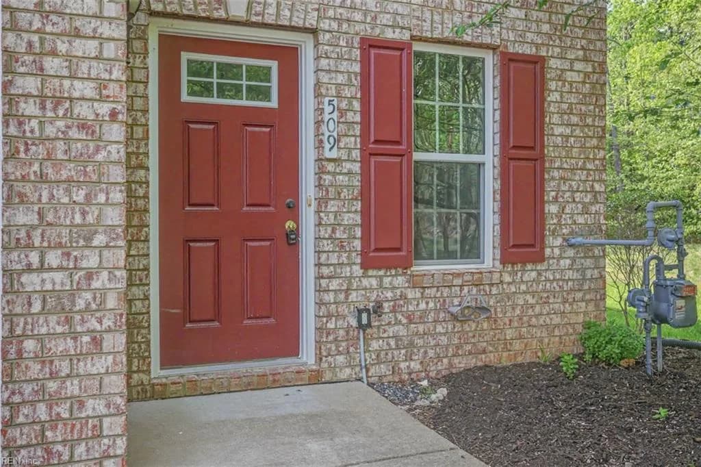 509 Alexia LN, YORKTOWN VA 23690 - Photo 5