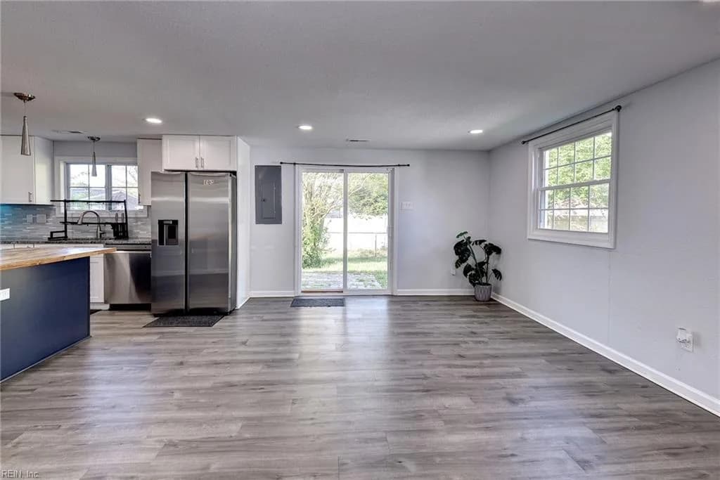 1917 Zinzer RD, HAMPTON VA 23663 - Photo 4