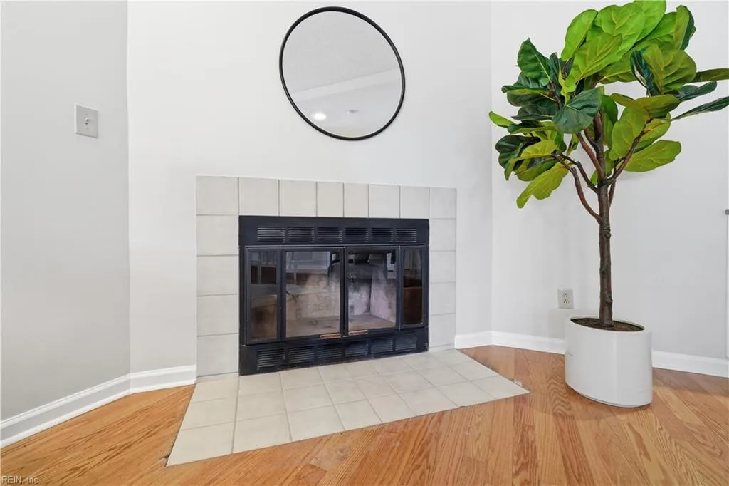 401 College PL #13, NORFOLK VA 23510 - Photo 5