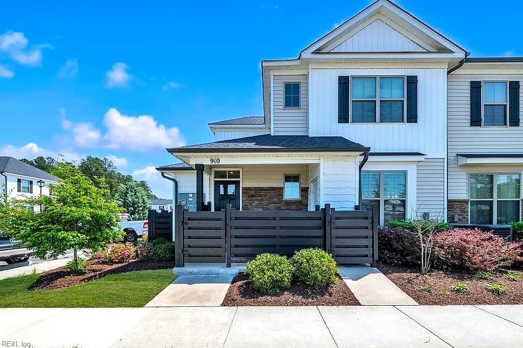 910 Kathy Ann WAY W, CARROLLTON VA 23314 - Main photo