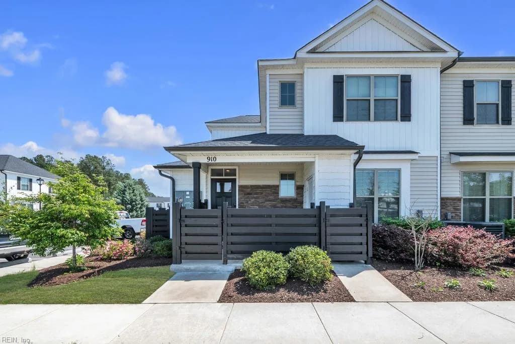 910 Kathy Ann WAY W, CARROLLTON VA 23314 - Main photo