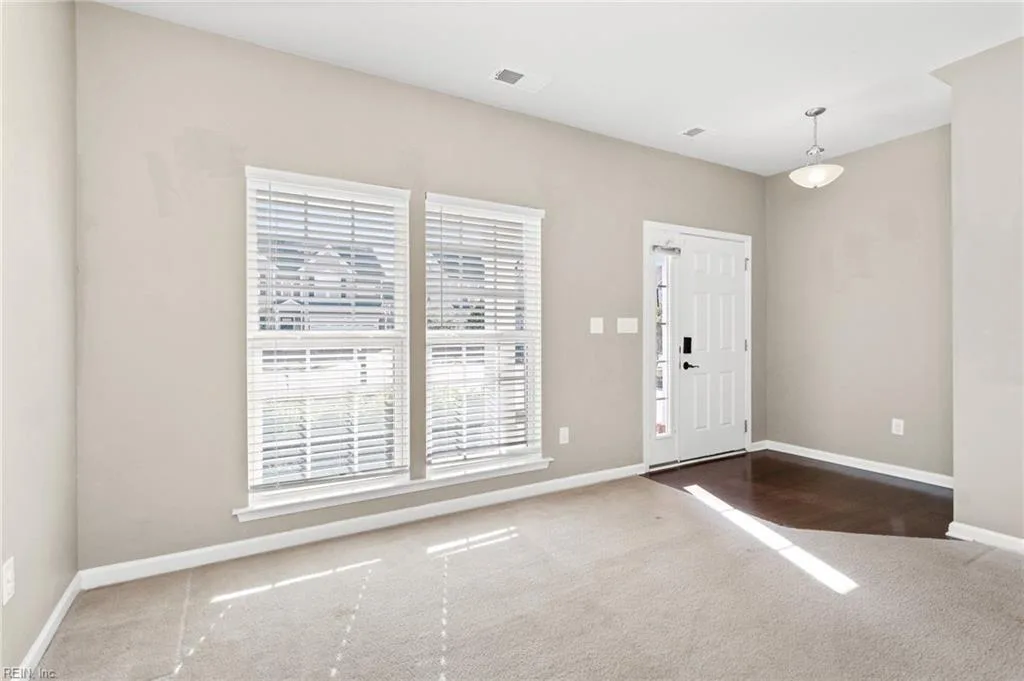 114 Spring Meadow LN, SMITHFIELD VA 23430 - Photo 4