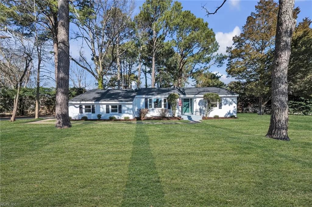2300 Plantation DR, VIRGINIABEACH VA 23454 - Photo 5