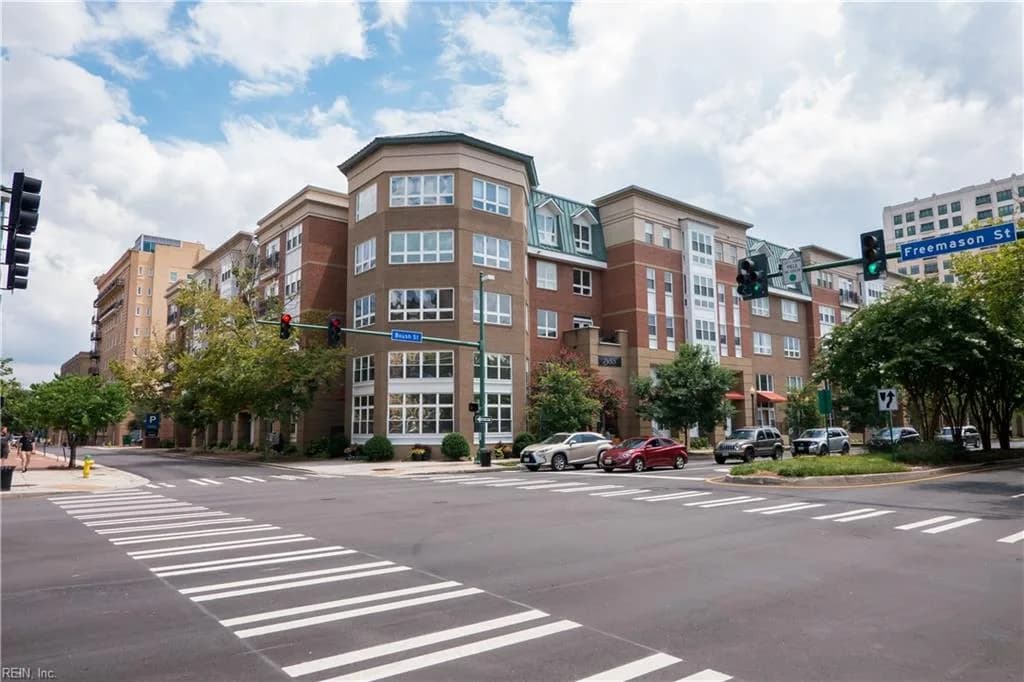 388 Boush ST #321, NORFOLK VA 23510 - Photo 3