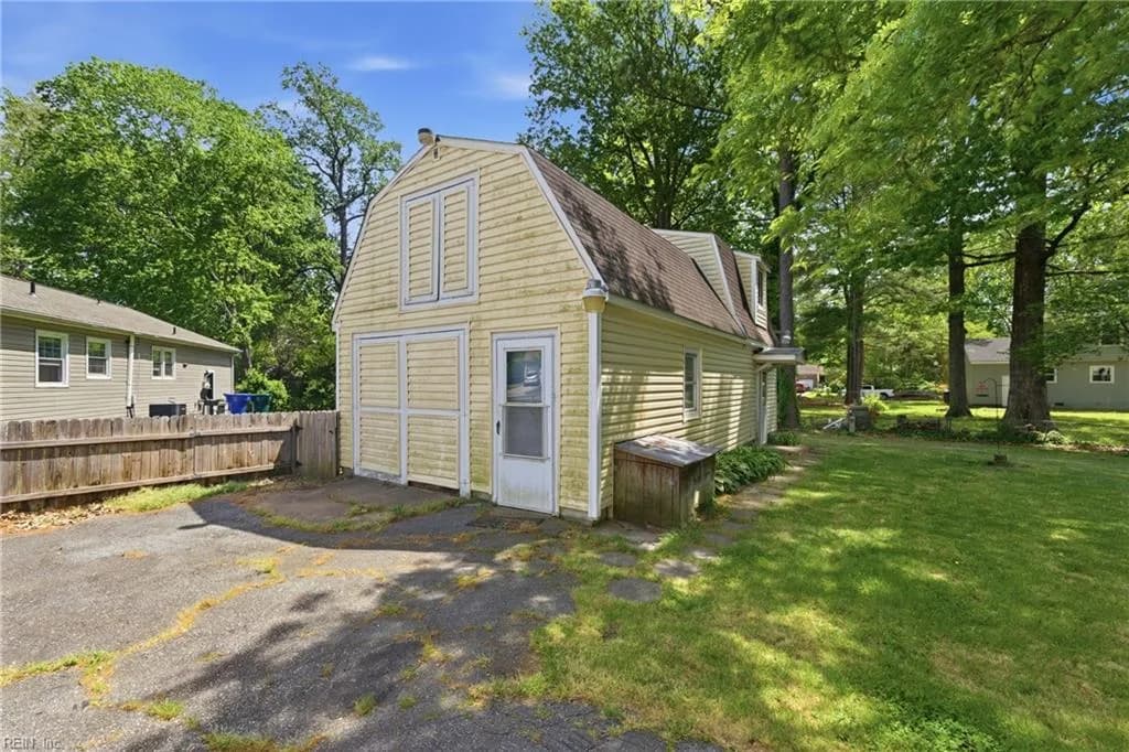 406 Teepee DR, NEWPORTNEWS VA 23602 - Photo 3
