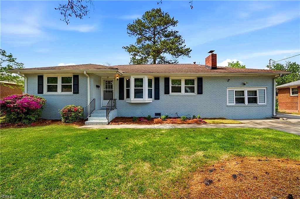13 Kennedy DR, PORTSMOUTH VA 23702 - Main photo