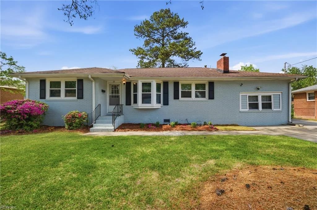 13 Kennedy DR, PORTSMOUTH VA 23702 - Main photo