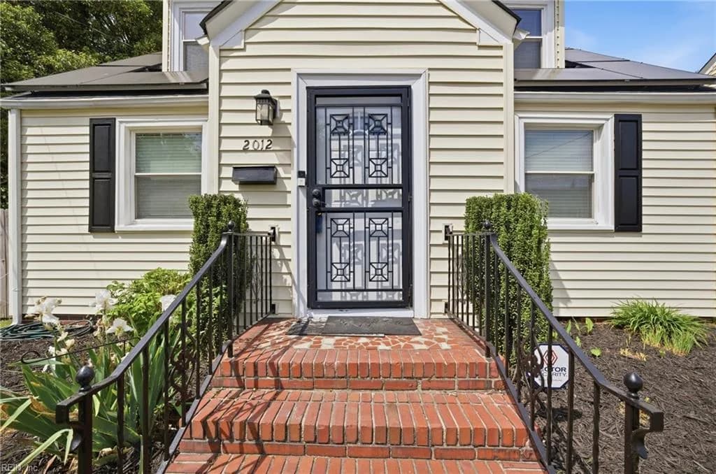 2012 Liverpool ST, PORTSMOUTH VA 23704 - Photo 4