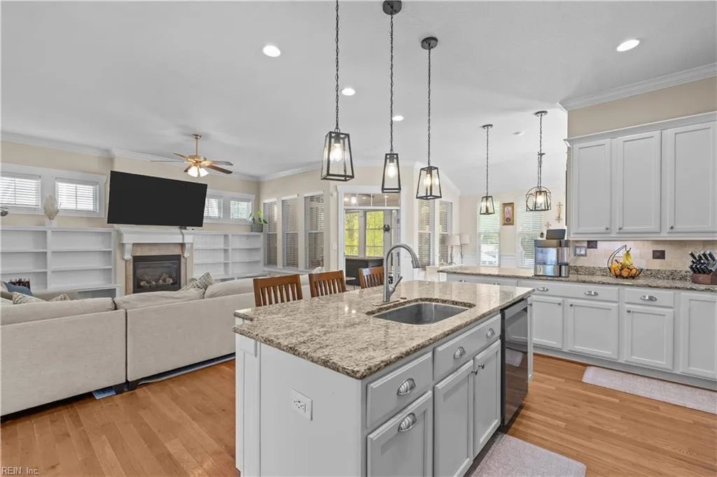 1844 Rockwood DR, CHESAPEAKE VA 23323 - Photo 4
