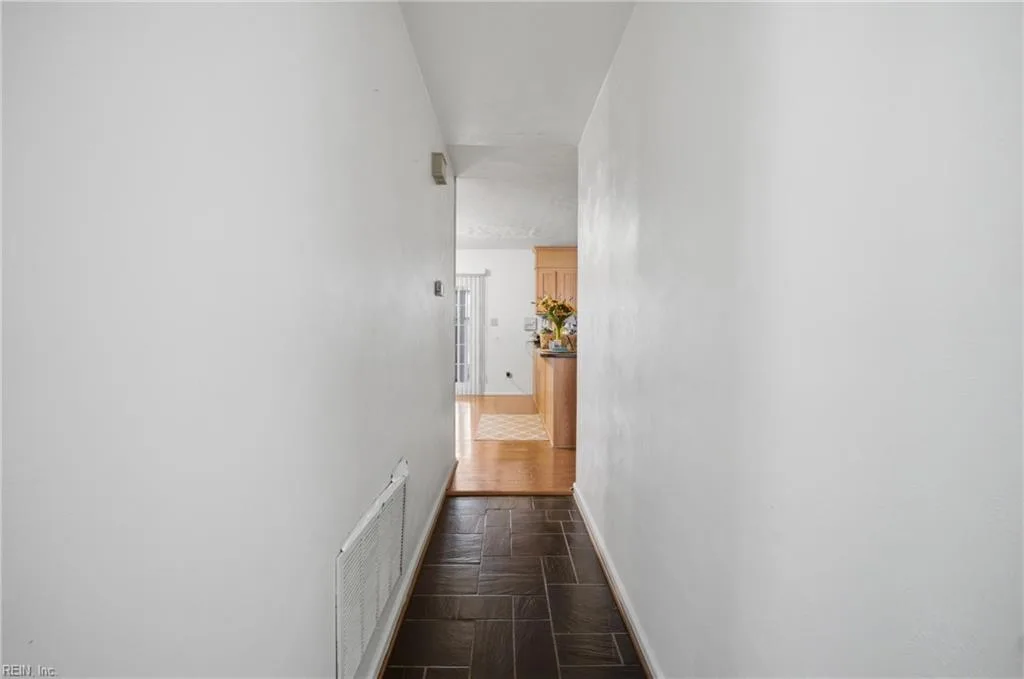 1758 Lafayette DR, HAMPTON VA 23664 - Photo 5