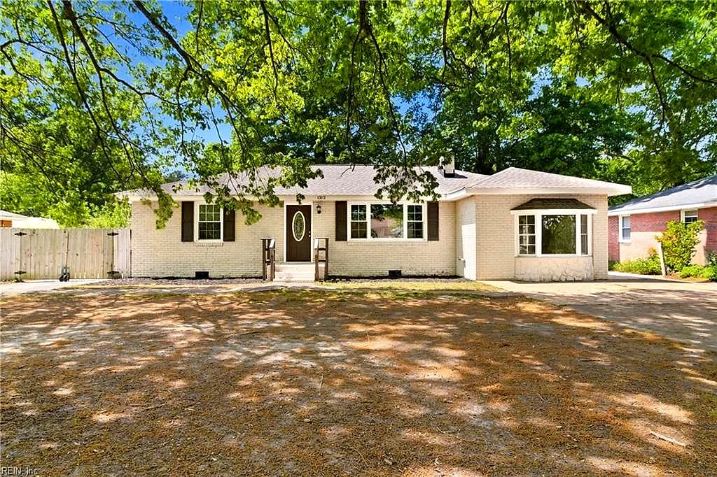 1312 Hodges Ferry RD, PORTSMOUTH VA 23707 - Main photo