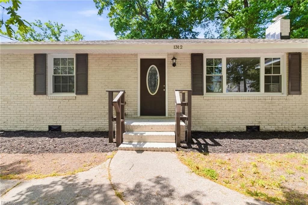 1312 Hodges Ferry RD, PORTSMOUTH VA 23707 - Photo 3