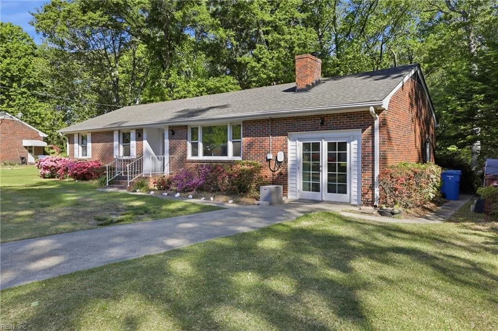 2406 Drum Creek RD, CHESAPEAKE VA 23321 - Main photo