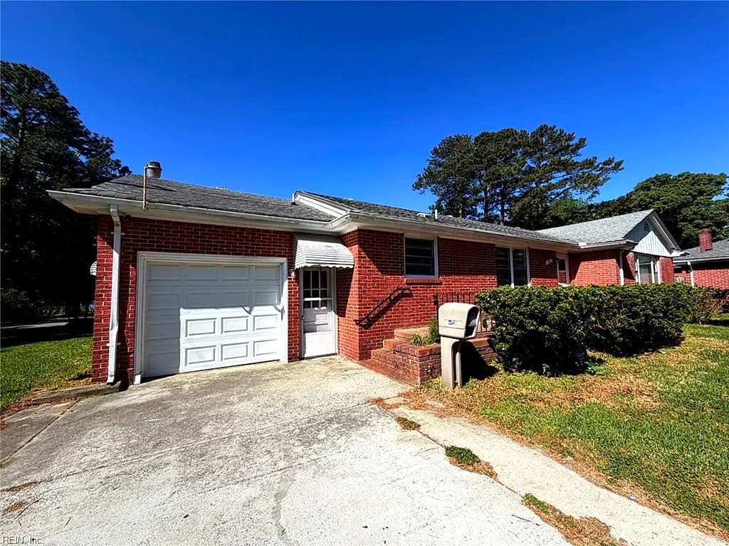 4425 Winchester DR, PORTSMOUTH VA 23707 - Main photo