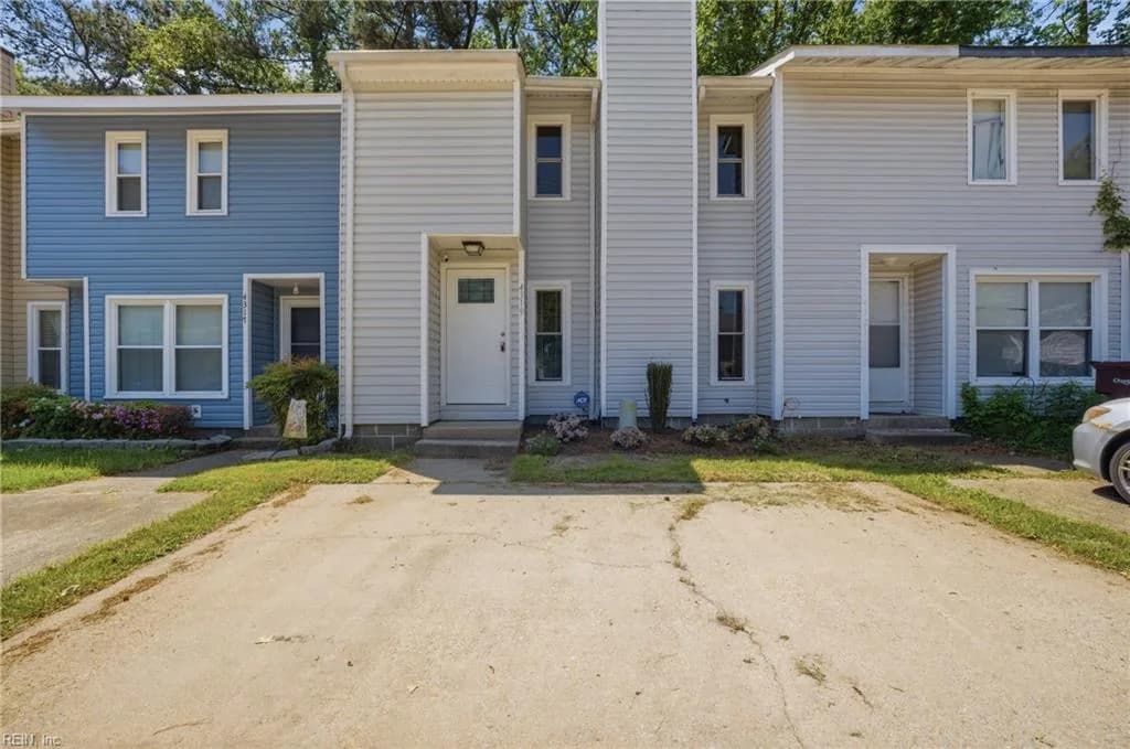 4319 Stafford DR, CHESAPEAKE VA 23321 - Main photo
