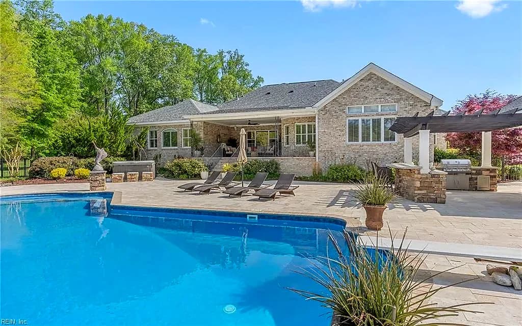 200 Ashby CT, SUFFOLK VA 23435 - Photo 5