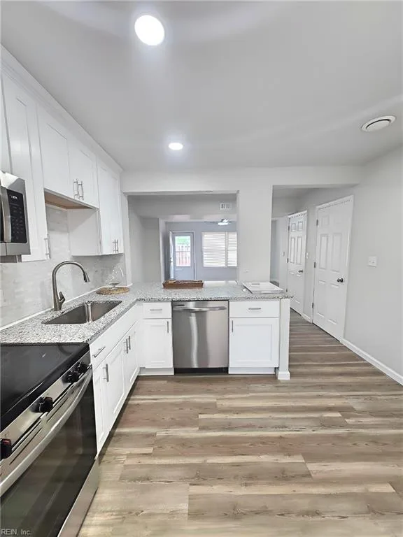 1649 Darren CIR, PORTSMOUTH VA 23701 - Photo 5