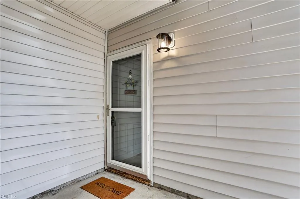 708 Inlet QUAY #B, CHESAPEAKE VA 23320 - Photo 3