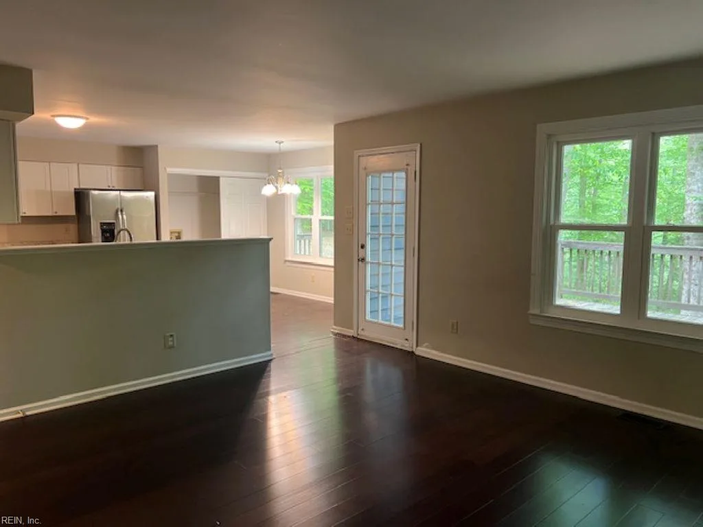 8 Sumner CT, TOANO VA 23168 - Photo 5