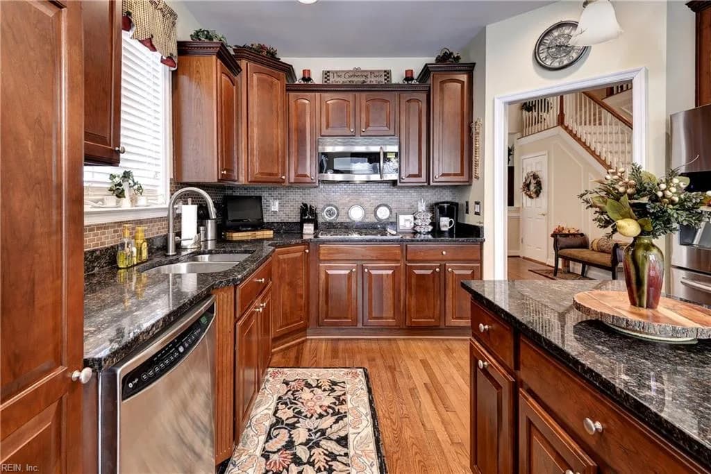 6908 Chancery LN, WILLIAMSBURG VA 23188 - Photo 3