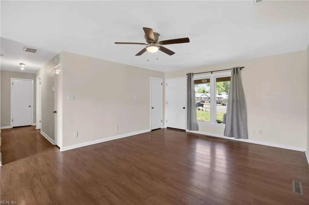 300 Eastwood CIR, VIRGINIABEACH VA 23454 - Photo 5