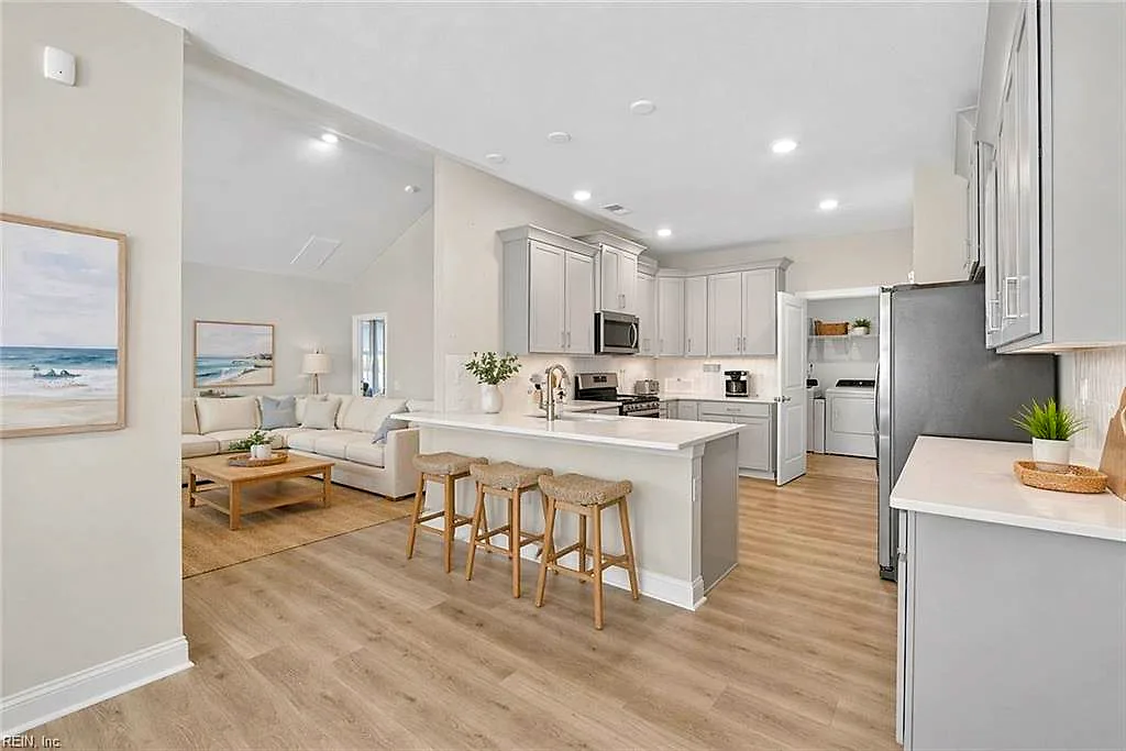 2136 Edwin DR, Chesapeake — 3 bed Residential, 2,314 sqft