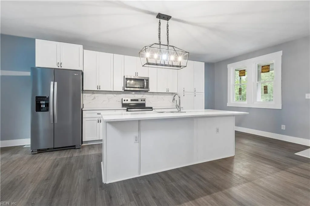 2211 Parish AVE, NEWPORTNEWS VA 23607 - Photo 4