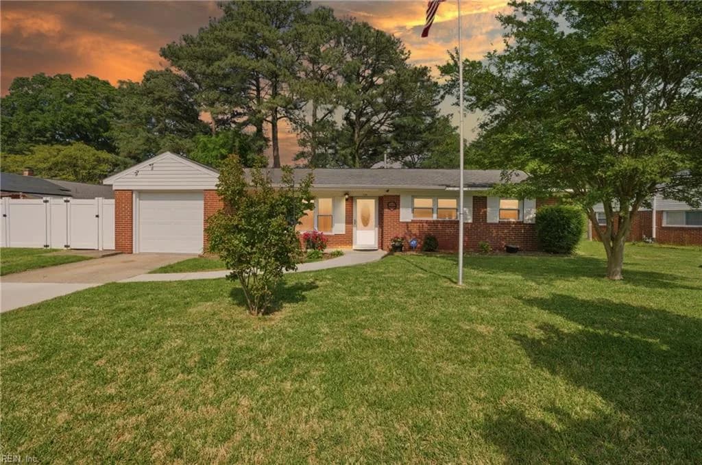 116 Goldcrest DR, CHESAPEAKE VA 23325 - Main photo