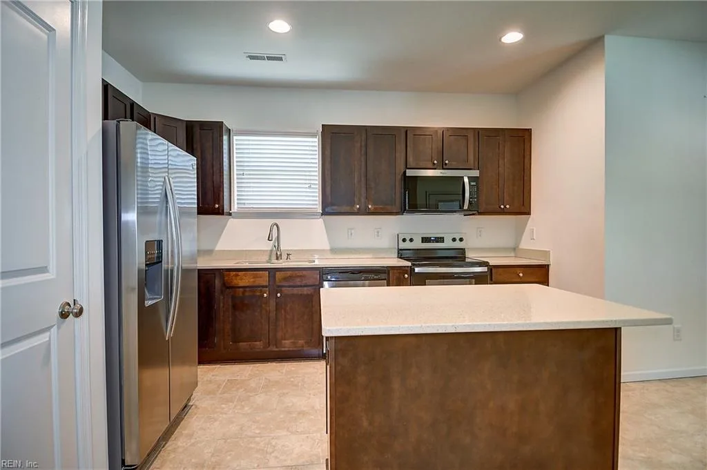 1121 Kinderly LN, CHESAPEAKE VA 23320 - Photo 5