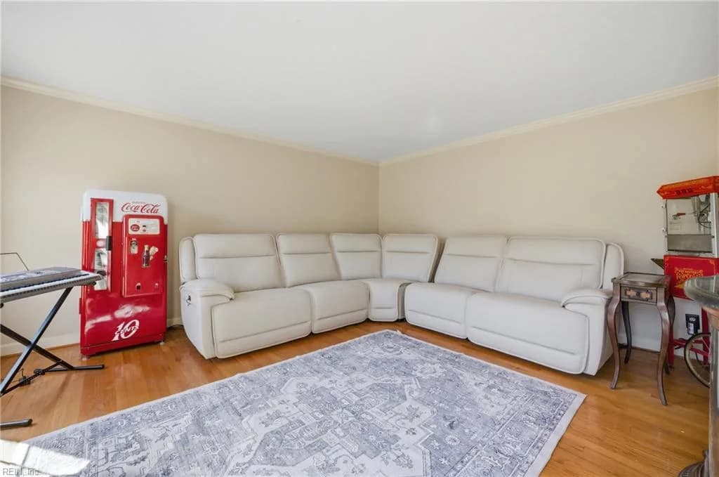 702 Lipton DR, NEWPORTNEWS VA 23608 - Photo 5