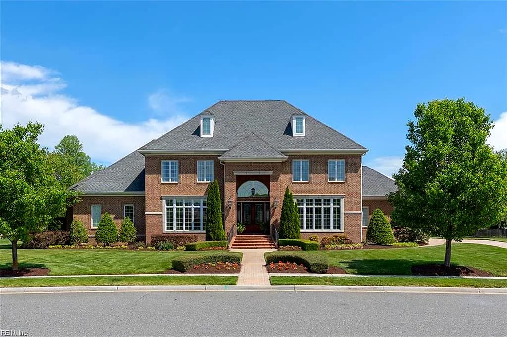 334 Scone Castle LOOP, CHESAPEAKE VA 23322 - Main photo