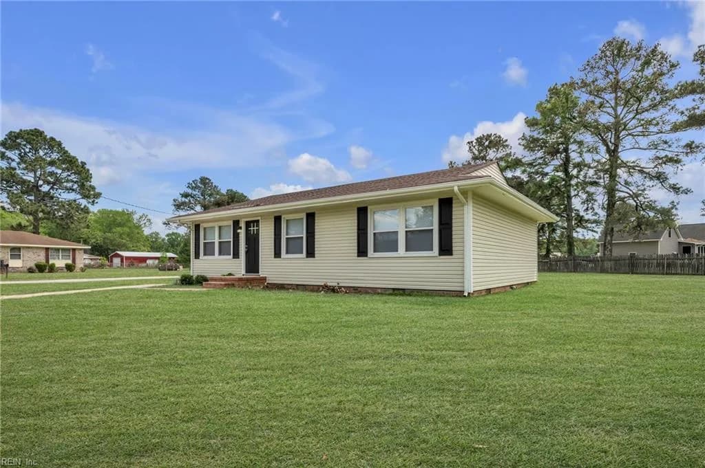 613 Bentley DR, SUFFOLK VA 23434 - Photo 4