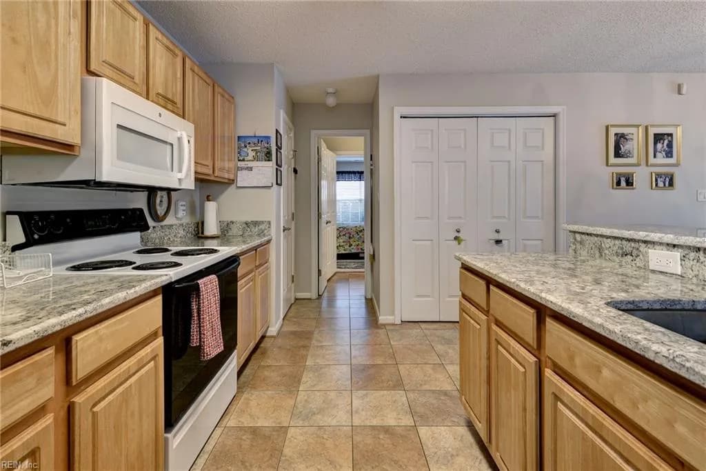 703 Westgate CIR, WILLIAMSBURG VA 23185 - Photo 3