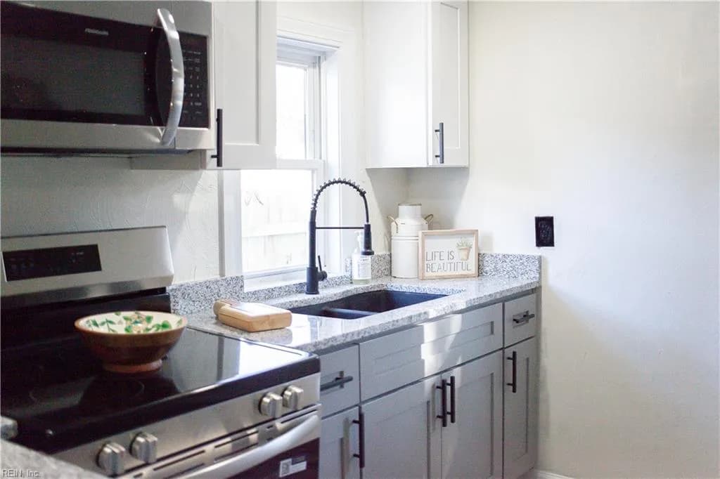 204 Bute ST, SUFFOLK VA 23434 - Photo 3