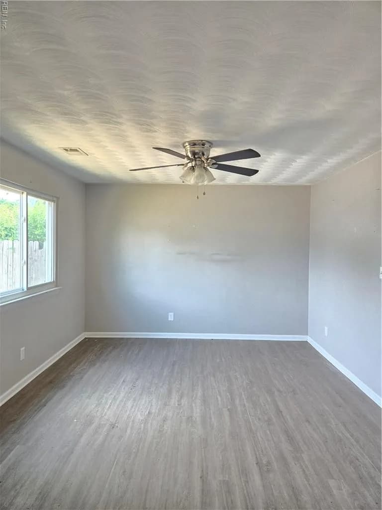 3208 Sir Meliot DR, CHESAPEAKE VA 23323 - Photo 4
