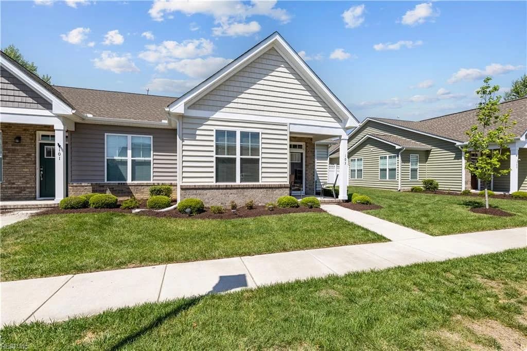 103 Cathedral ST, SMITHFIELD VA 23430 - Photo 3
