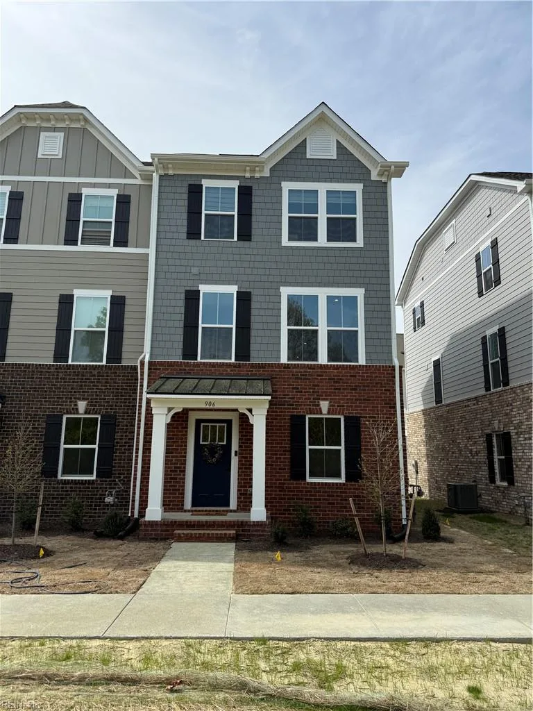 906 Marston ST, SUFFOLK VA 23435