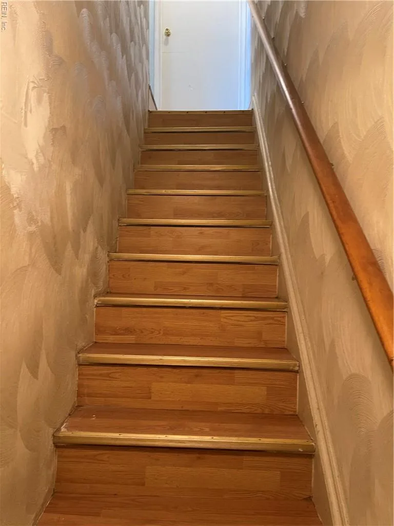 401 Constitution AVE #B, PORTSMOUTH VA 23704 - Photo 3