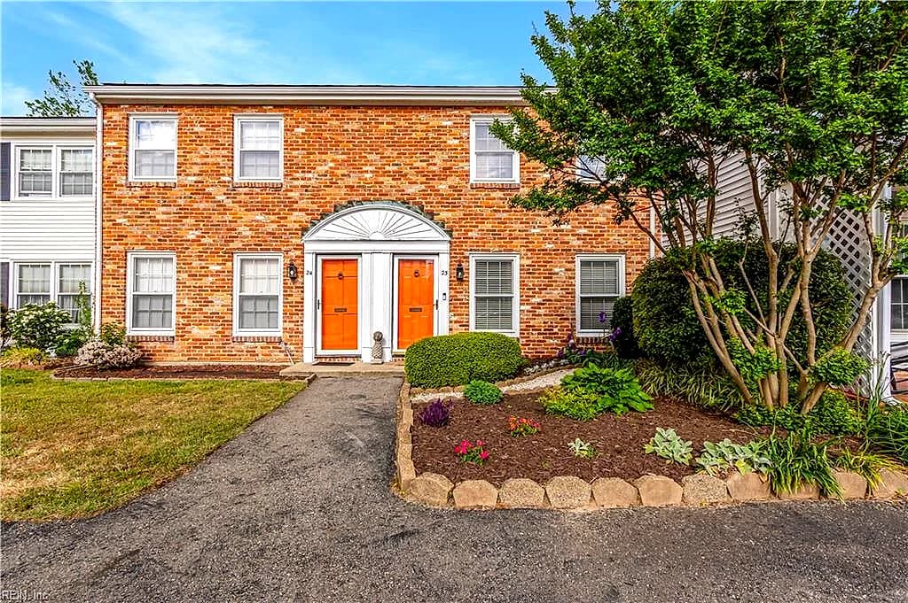 23 Towne Square DR, NEWPORT NEWS VA 23607 - Main photo