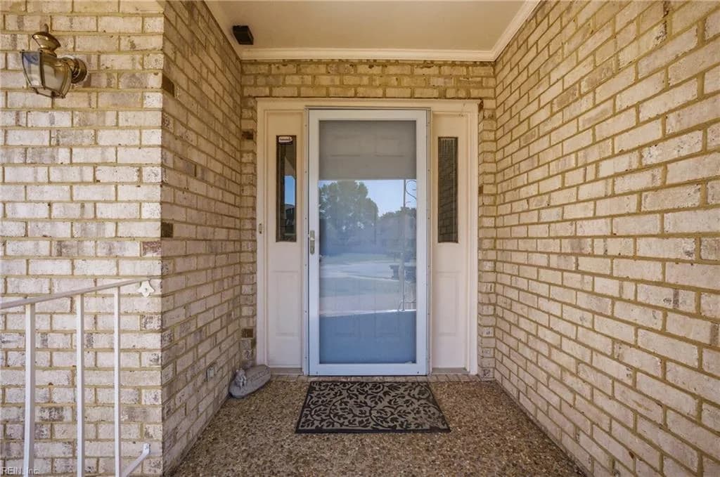 8 Lake Erie CT, HAMPTON VA 23669 - Photo 5