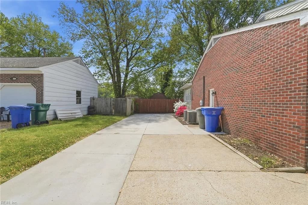90 Saint Croix DR, NEWPORTNEWS VA 23602 - Photo 4