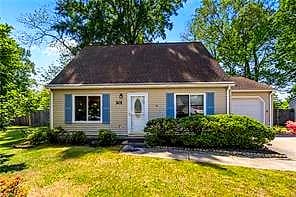 301 Shamrock AVE, YORKTOWN VA 23693 - Main photo