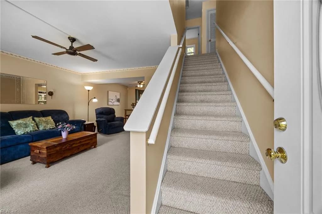 301 Shamrock AVE, YORKTOWN VA 23693 - Photo 3