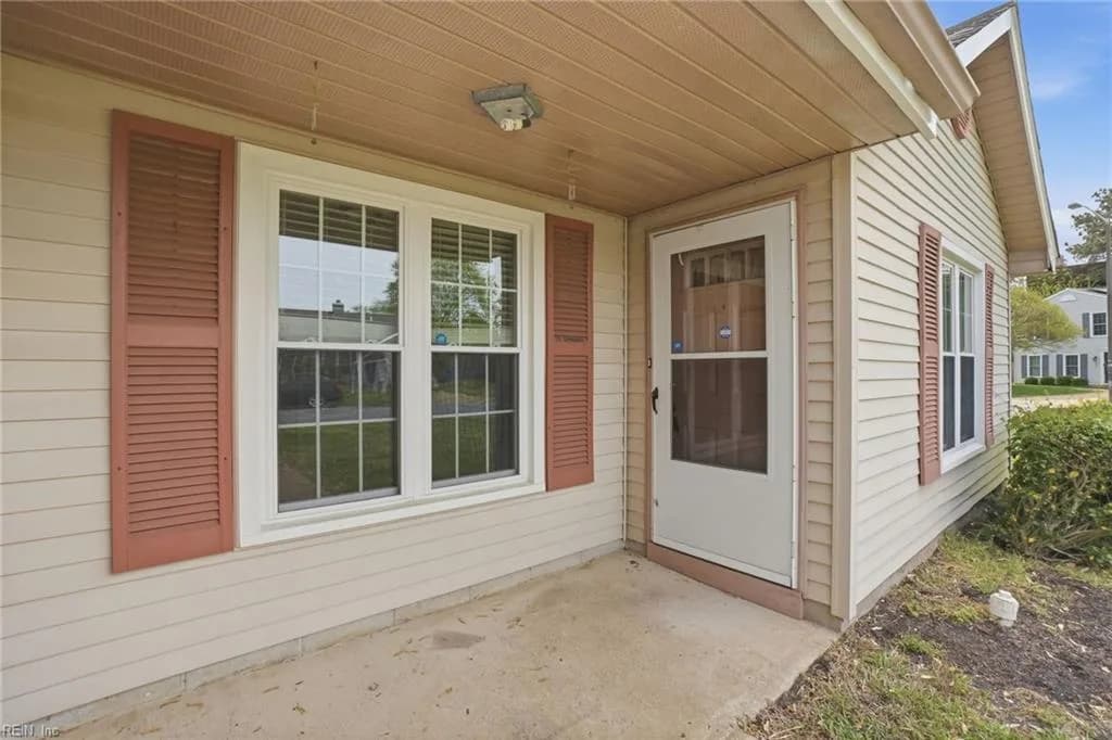 1131 Mill Lake QTR, CHESAPEAKE VA 23320 - Photo 5