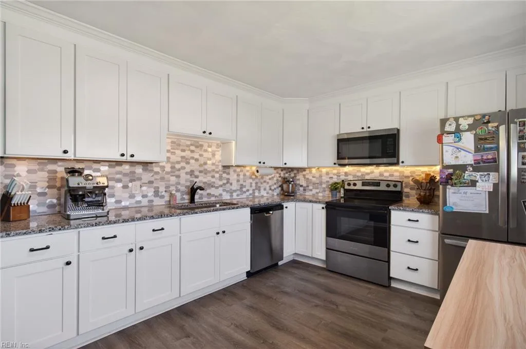 5741 S Ottawa RD, VIRGINIABEACH VA 23462 - Photo 4