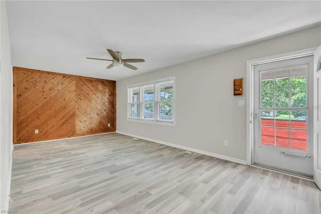 25 Ballard RD, NEWPORTNEWS VA 23601 - Photo 5