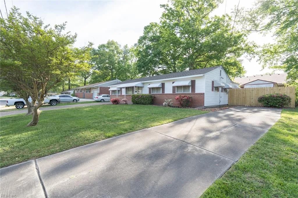 408 Dodge DR, VIRGINIABEACH VA 23452 - Photo 4